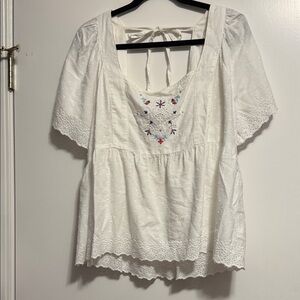 Old Navy White Embroidered Blouse